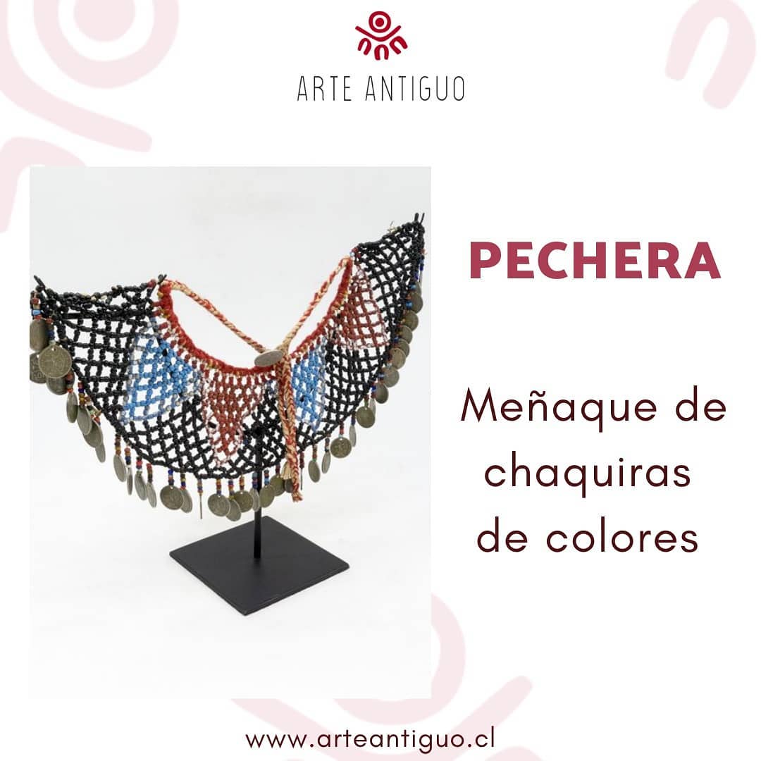 Uma peça colorida usada pela mulher mapuche durante as festividades que ela recebeu ...